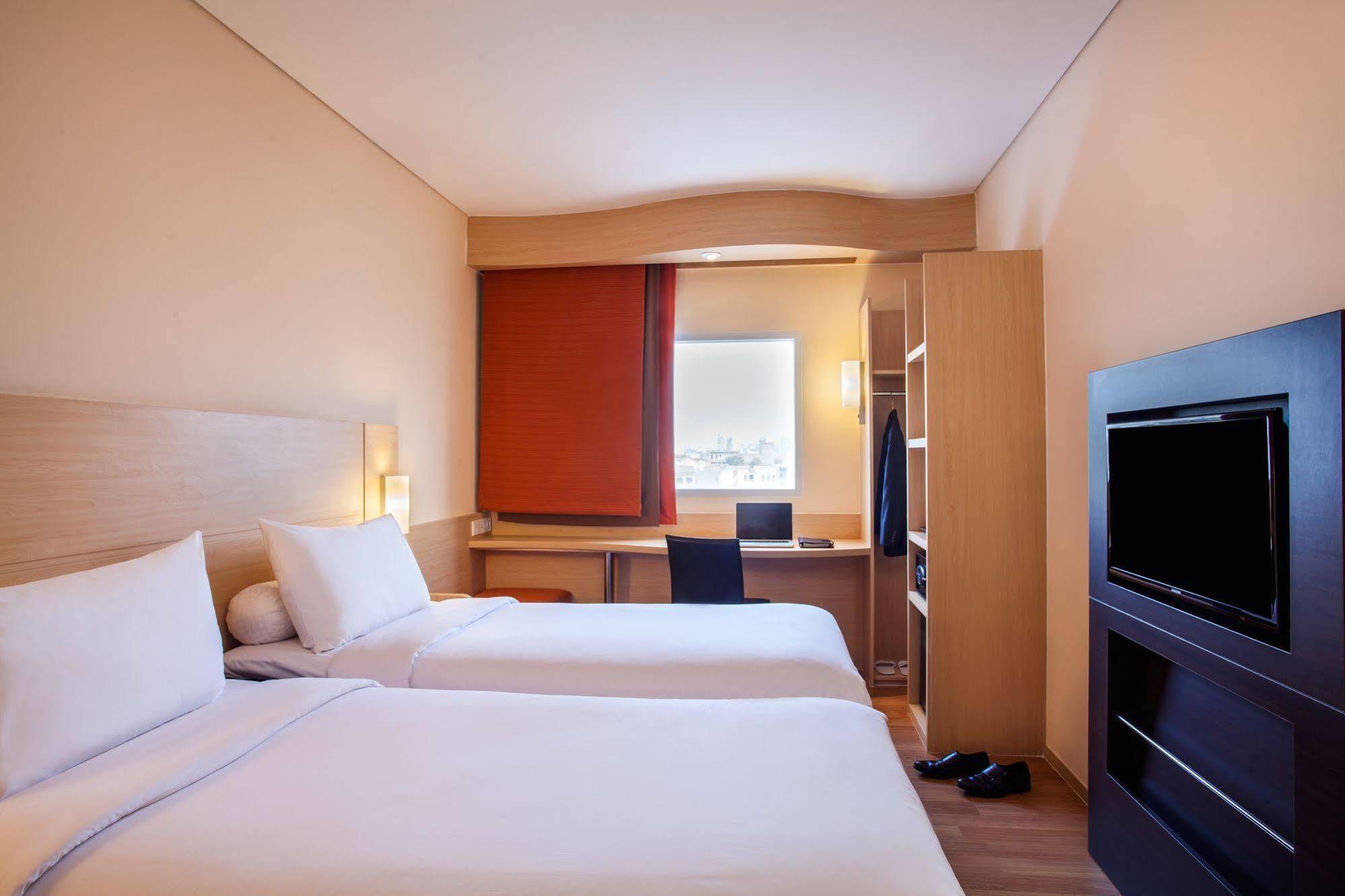 Ibis Jakarta Harmoni Eksteriør billede