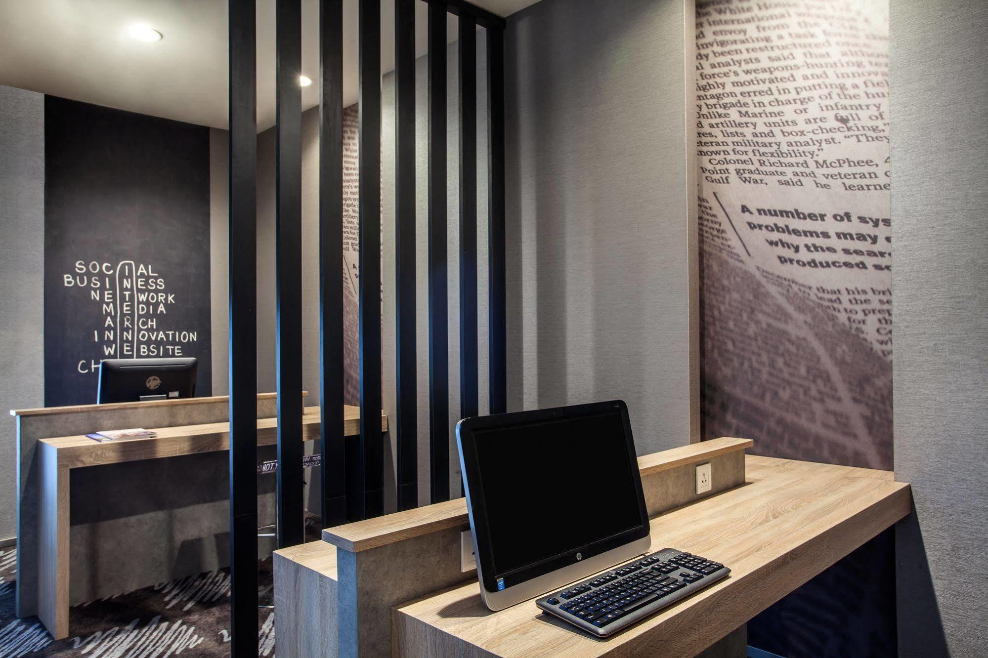 Ibis Jakarta Harmoni Eksteriør billede